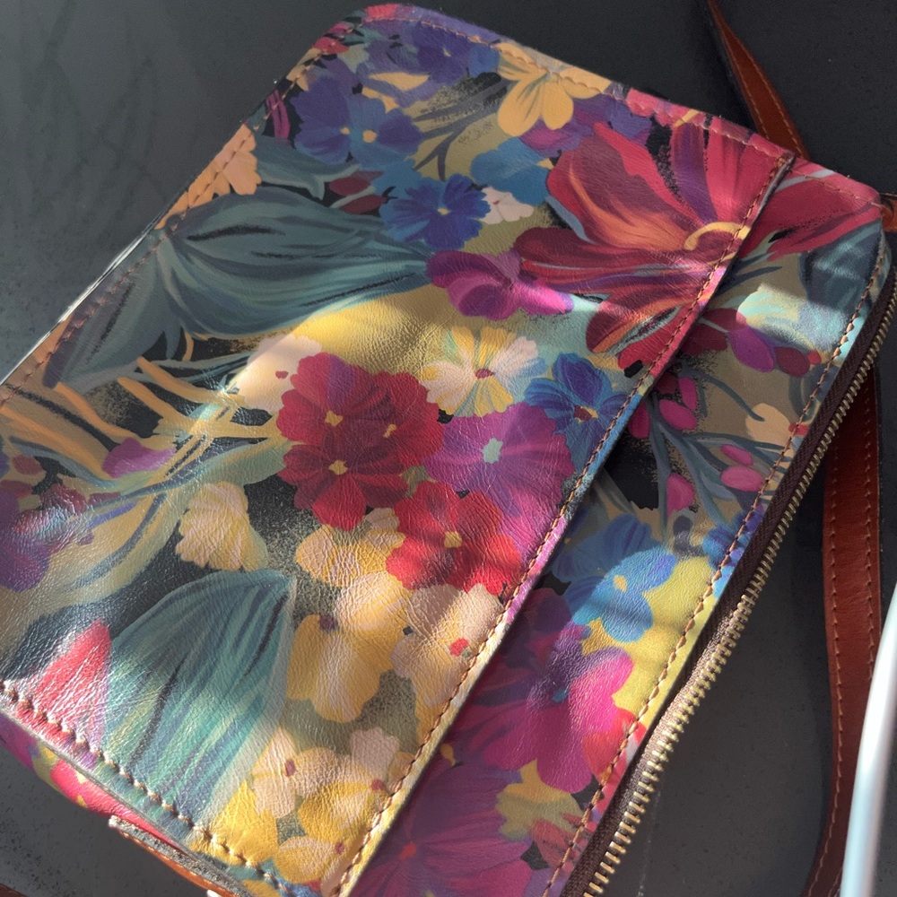 Patricia Nash crossbody bag - Picture 3 of 9